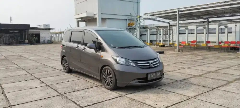 Honda Freed PSD 1.5 matic 2010