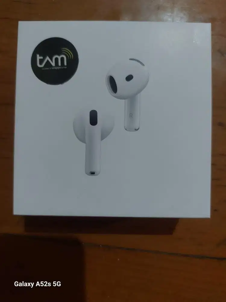Apple Airpods gen 4 garansi resmi