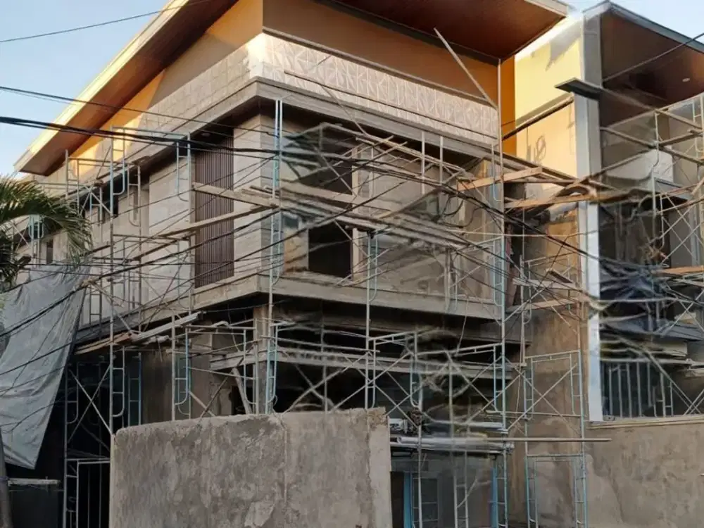 Rumah Hook Baru Gres 2 Lantai Di Manyar Hanya 2Man, Row Jalan Besar, Surabaya Tengah