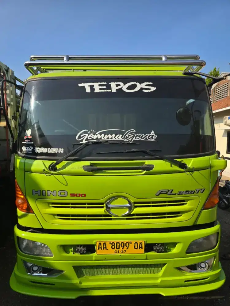 Truk Hino Lohan Tronton FL260JW Th'2011 Bak Besi Triway Tg 1 Siap Krj