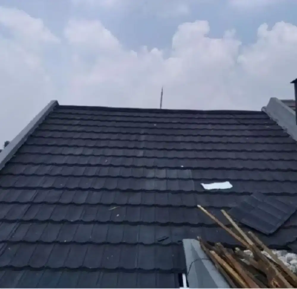 Perbaikan atap bocor dan rembes