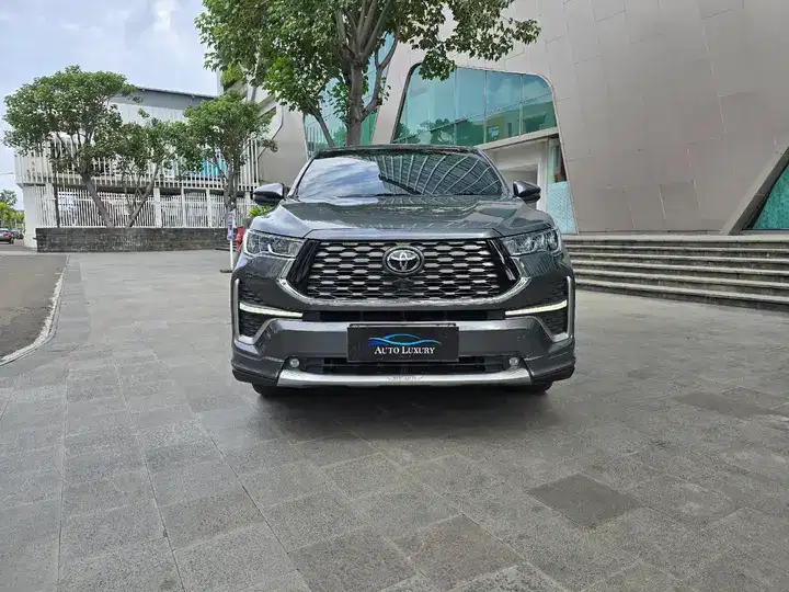 Toyota Kijang Innova 2023 Hybrid