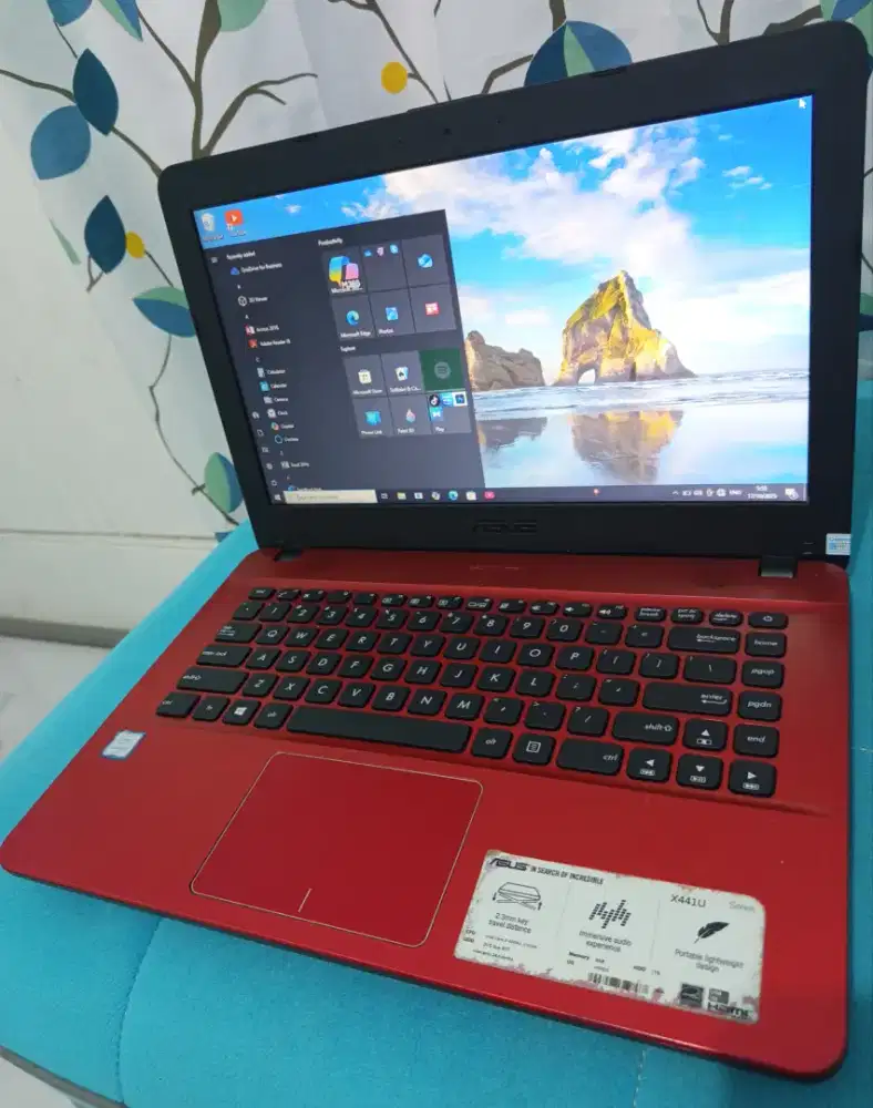 Laptop Asus X441U . Core i3 . Ram 8gb/SSD 256gb .windows 10