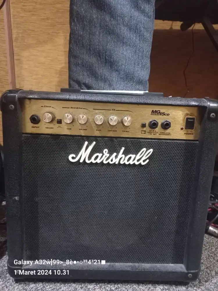 Ampli guitar MARSHALL MG 15 CD