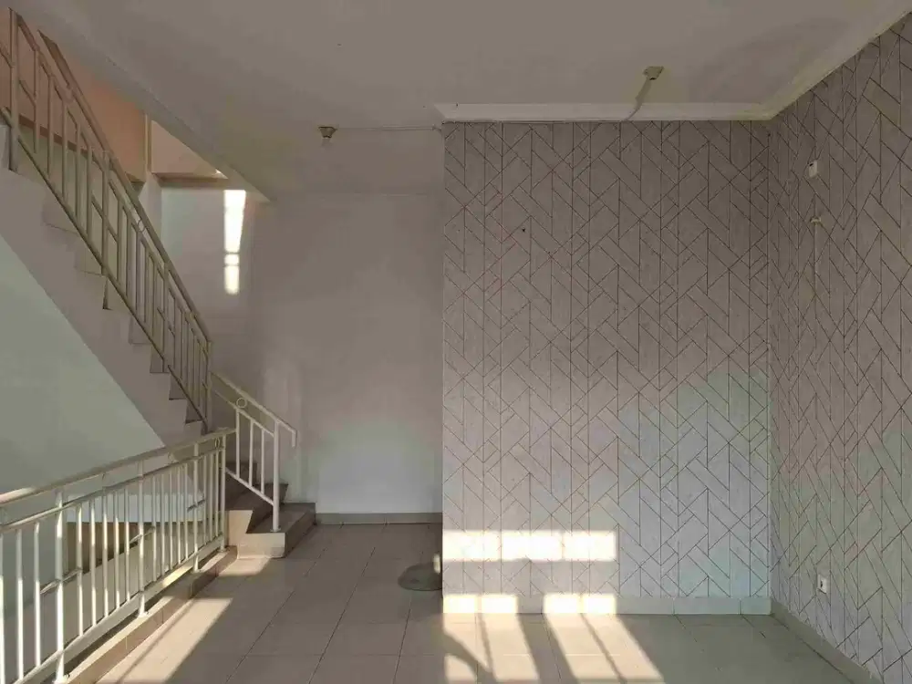 Di Sewakan segera, RUKO 3.5 lantai, Bagus, Taman Galaxy