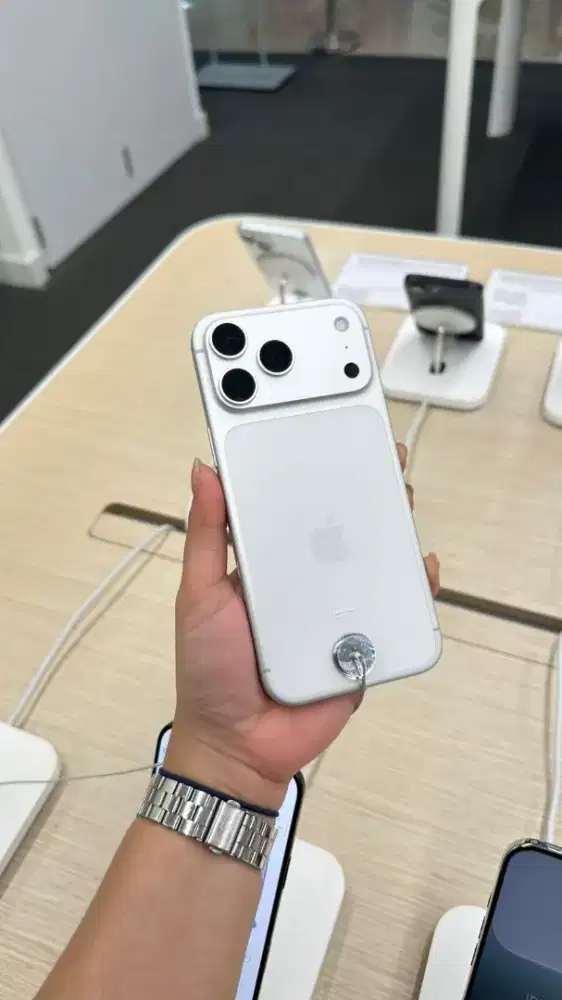 Cicilan bunga 0% iphone 17 promax