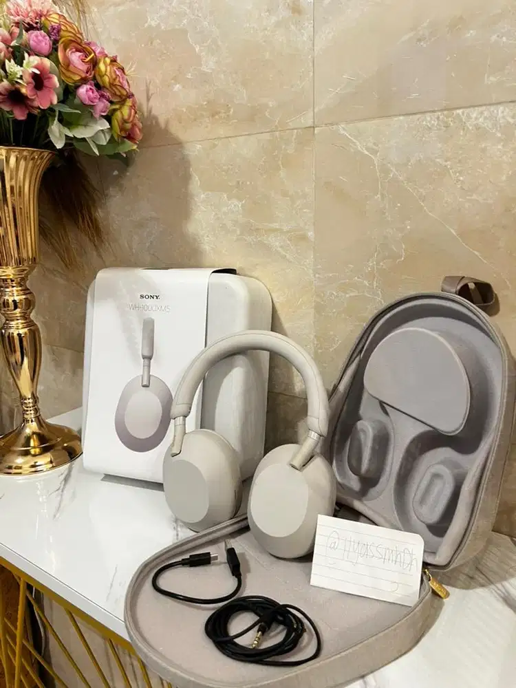 WTS HEADPHONE SONY WH1000XM5