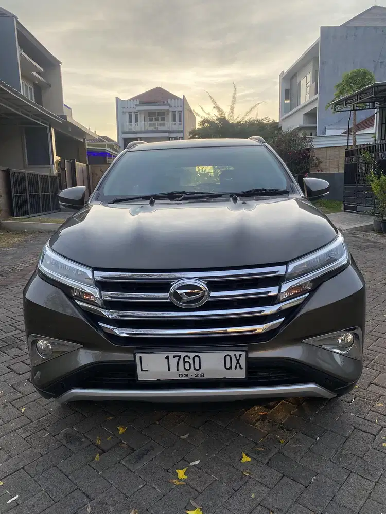 New Terios R deluxe 1.5 abutua met 2018 matic kilometer rendah (L),