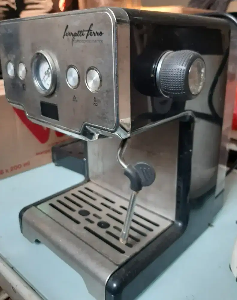 Mesin kopi espresso