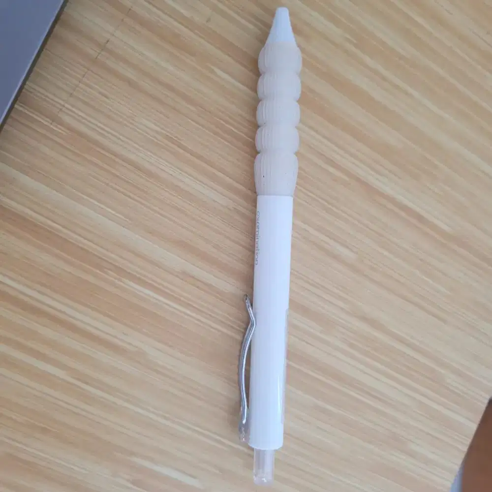 Bolpoin Nyaman Bekas