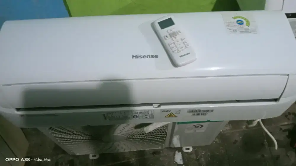 Jual AC 1/2pk hisense blm lama pakai