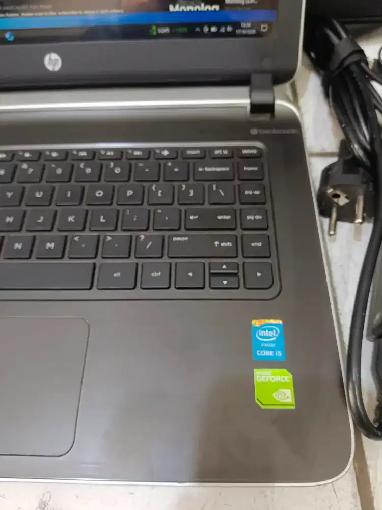 Laptop hp core i5 desain