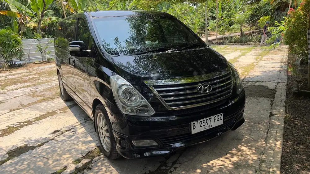 Hyundai H-1 2012 Bensin