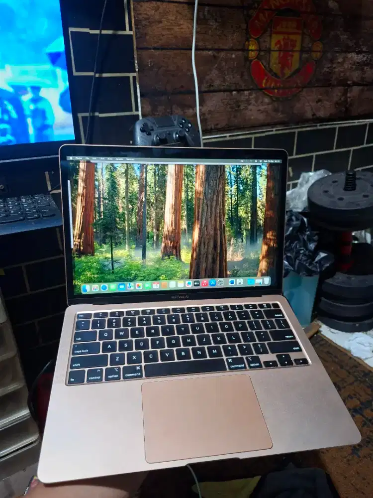 Macbook Air 2020 iBox 8/256Gb Normal Siap Pakai Pastinya