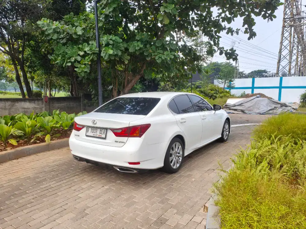 50 ribu km Lexus GS 250 V6 white on brown sunroof Antik jarang ada