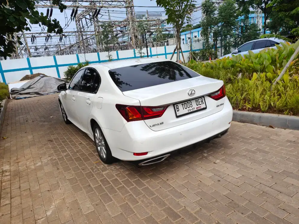 50 ribu km Lexus GS 250 V6 white on brown sunroof Antik jarang ada