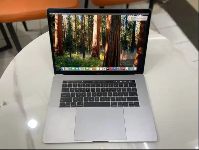 Macbook pro 2019 core i7 16/512 VGA 4GB Gaming design 15in DL-RTV