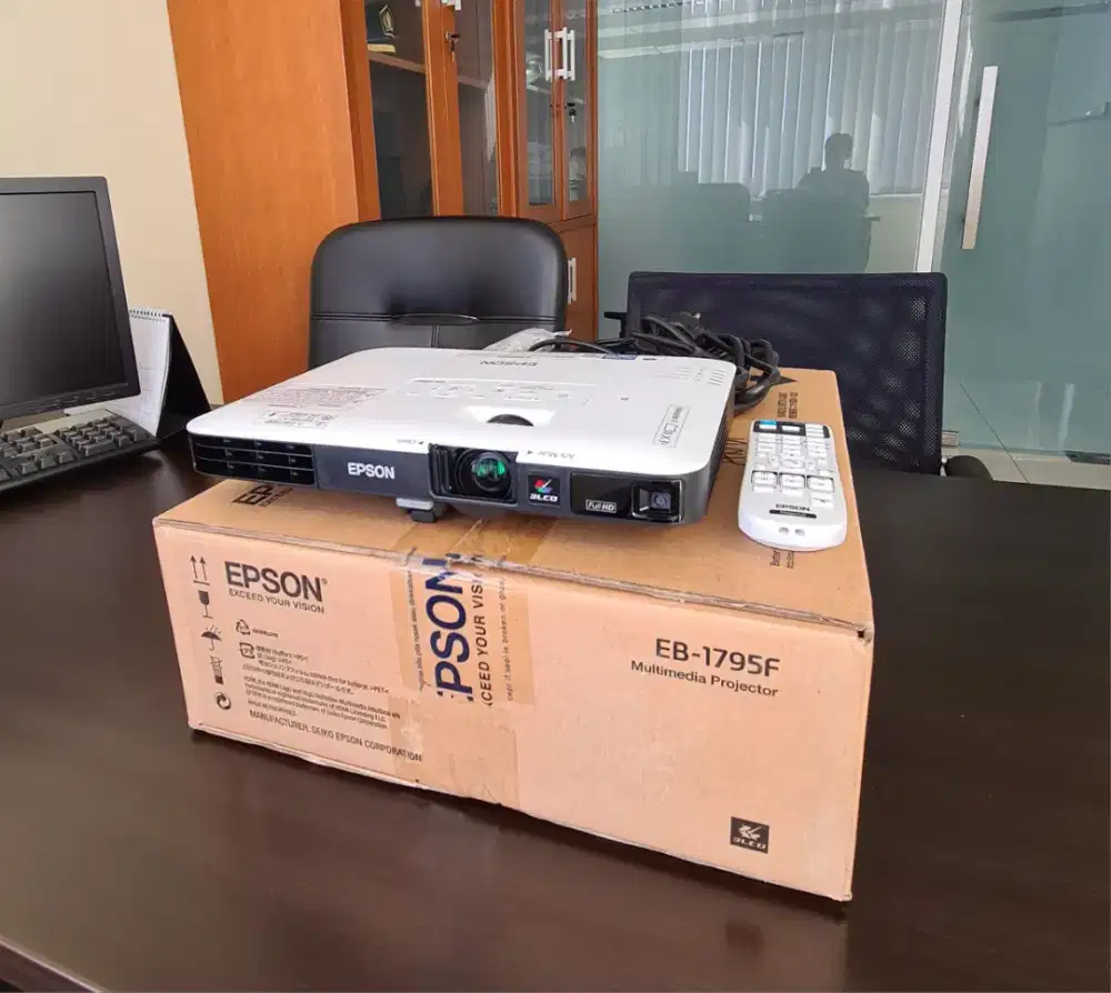 Proyektor Epson EB1795F
