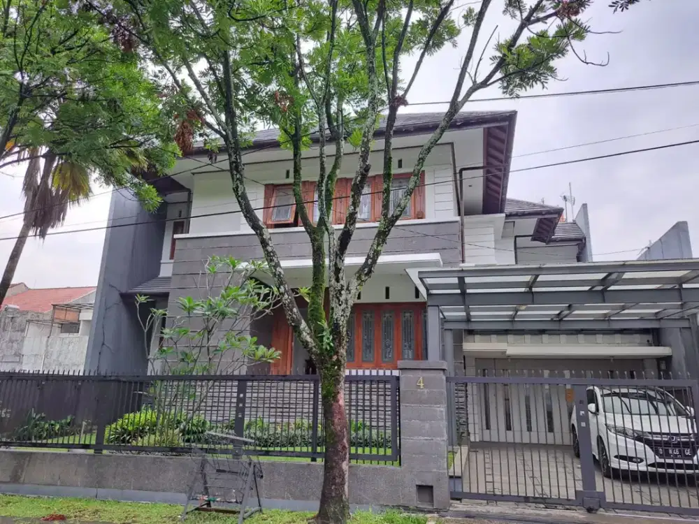Rumah Mewah Murah Nyaman Strategis SHM siap huni di Komplek Batununggal Elok
