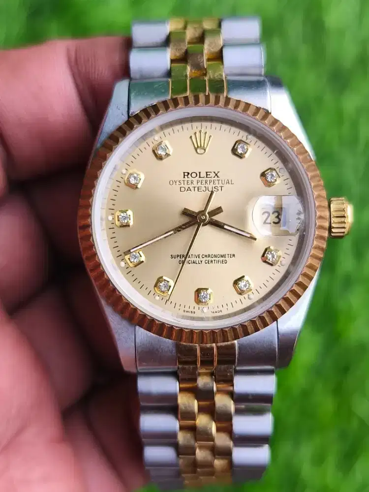 Jam rolex perpetual date automatic
full bawaan