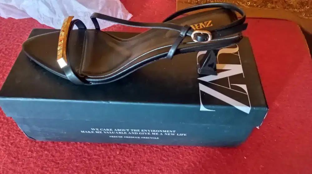 Jual sandal wanita merek zara
