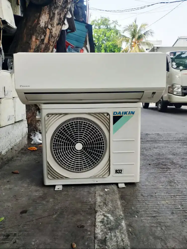 AC Daikin Malaysia 1 PK R 32 second + pasang