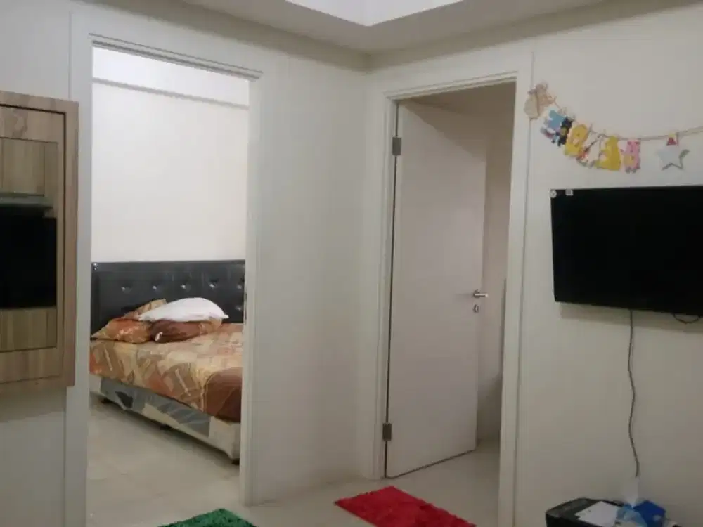 disewa unit apartemen green lake sunter,2kamar,lantai tengah,siap huni,hadap utara,view laut priok
