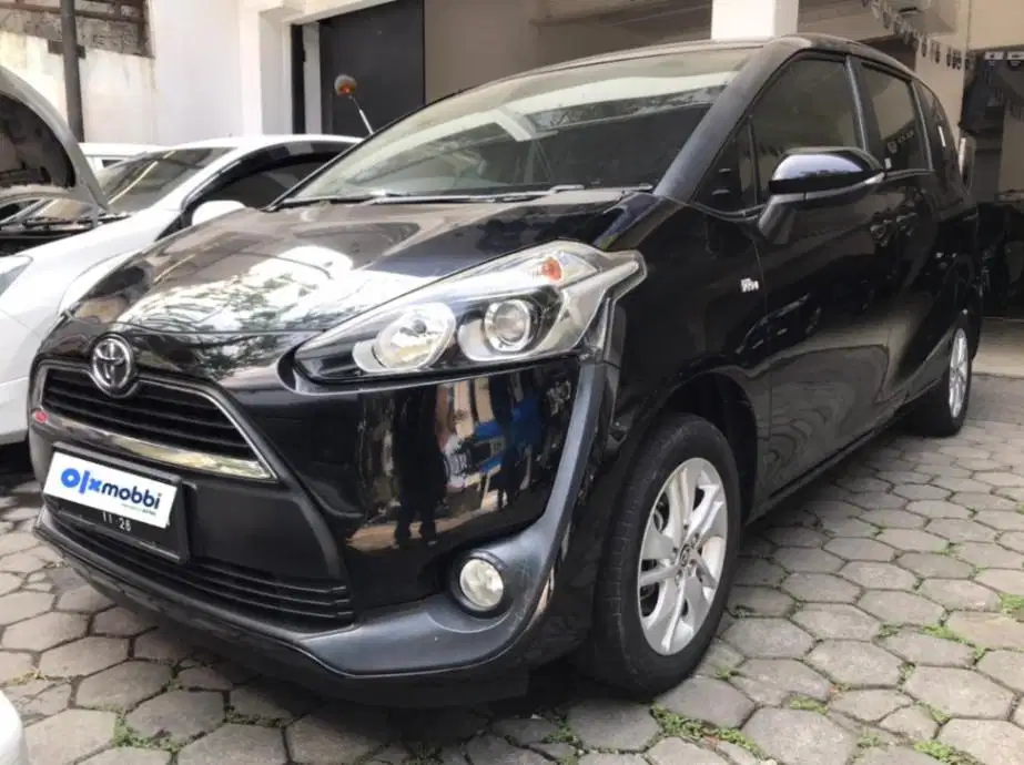 Pajak Panjang - Toyota Sienta 1.5 G Bensin AT 2016