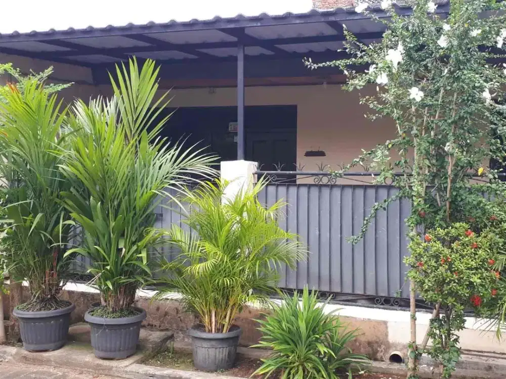 Rumah Asri di Komplek Area Cipondoh Tangerang Kota