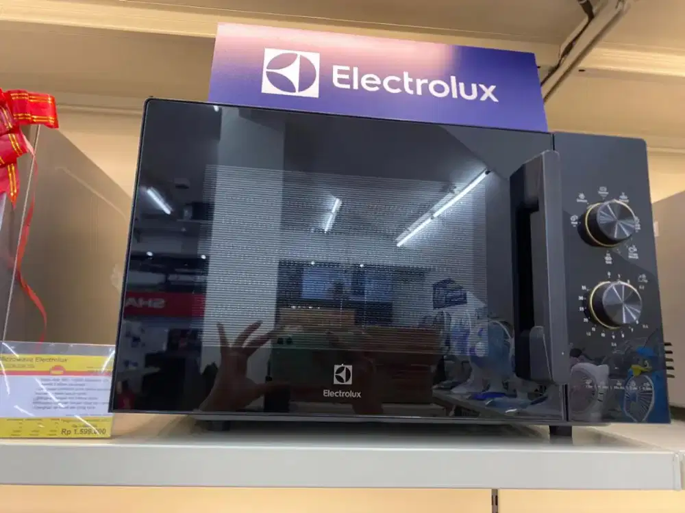 MICROWAVE ELECTROLUX EMG23K22B 23L, bisa dicicil pakai spaylater