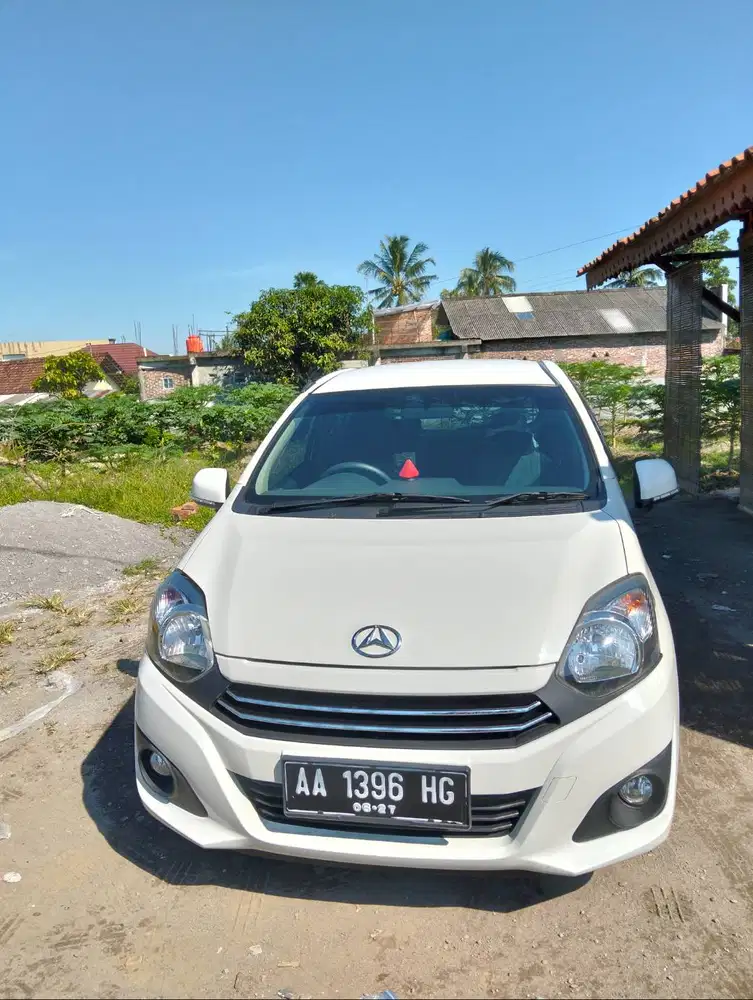 Mobil Ayla tipe-X MT Daihatsu km 14 ribu tahun 2017 pemakaian pribadi