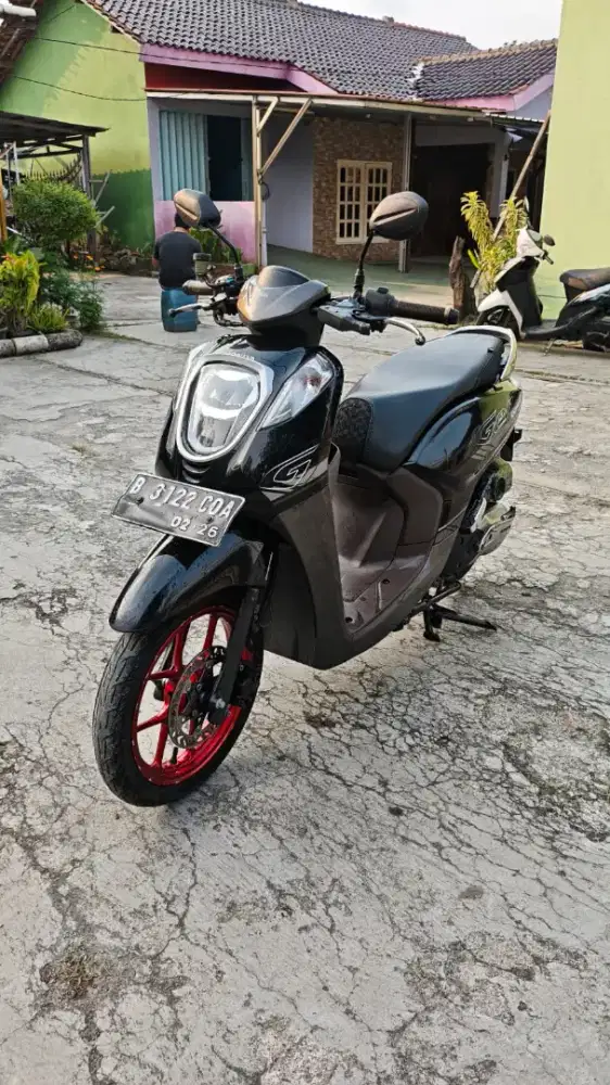 Honda genio hitam 2021