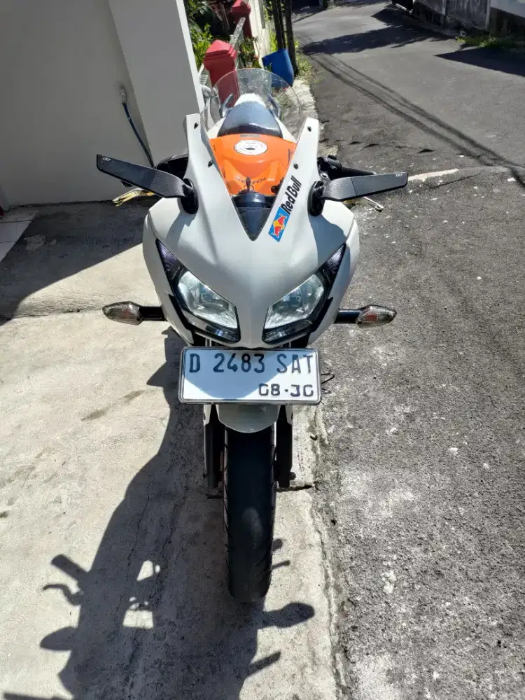 CBR 150R K45A 2015 10JT NEGO