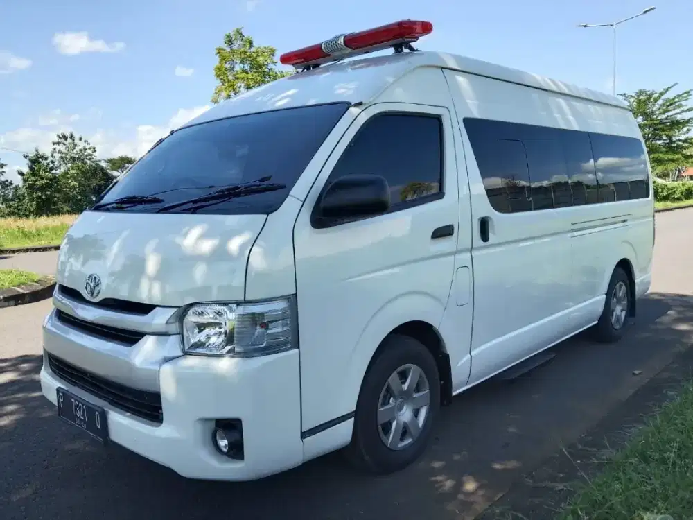 TOYOTA HIACE EXCUTIVE AMBLANCE KM 30 RIBU FULL ORIGINAL KOTA JEMBER