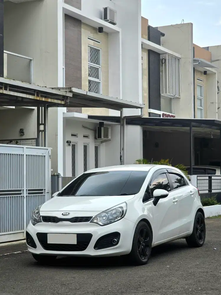 Kia Rio 2013 SE AT 2013 Kondisi Sangat Prima SIAP PAKAI