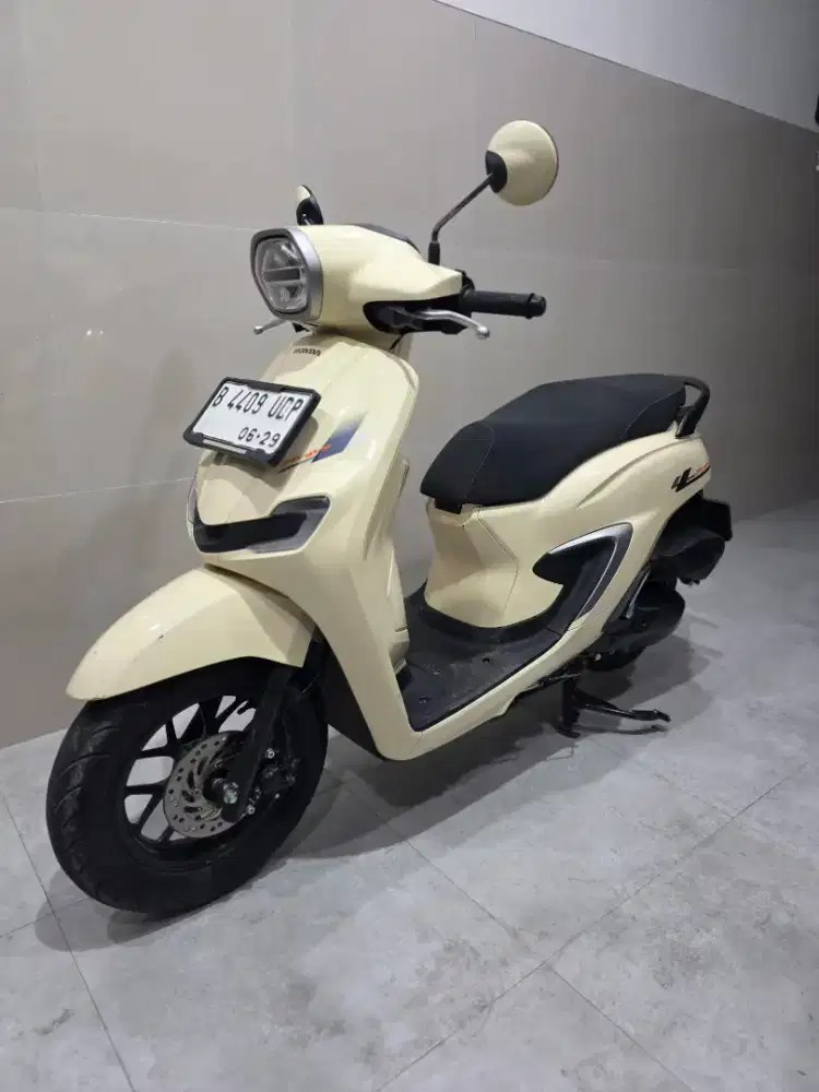 Honda Stylo 160 CBS (Pajak Panjang)