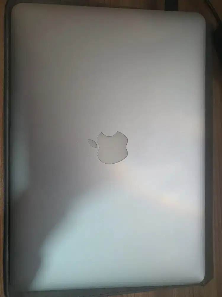Macbook Air 2015 13 inch i7 8/128 KB Backlight plus Bonus