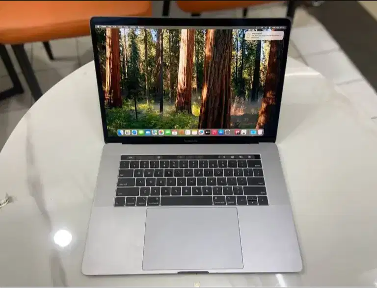 Macbook pro 2019 INTEL CORE i7 GEN 8 VGA 4GB Gaming design DL-RTV