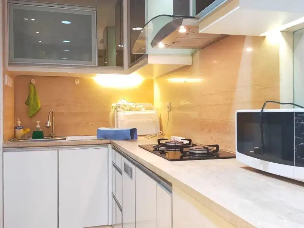 Disewakan 3BR Full Furnish Unit cakeppp di Royal Mediterania Garden