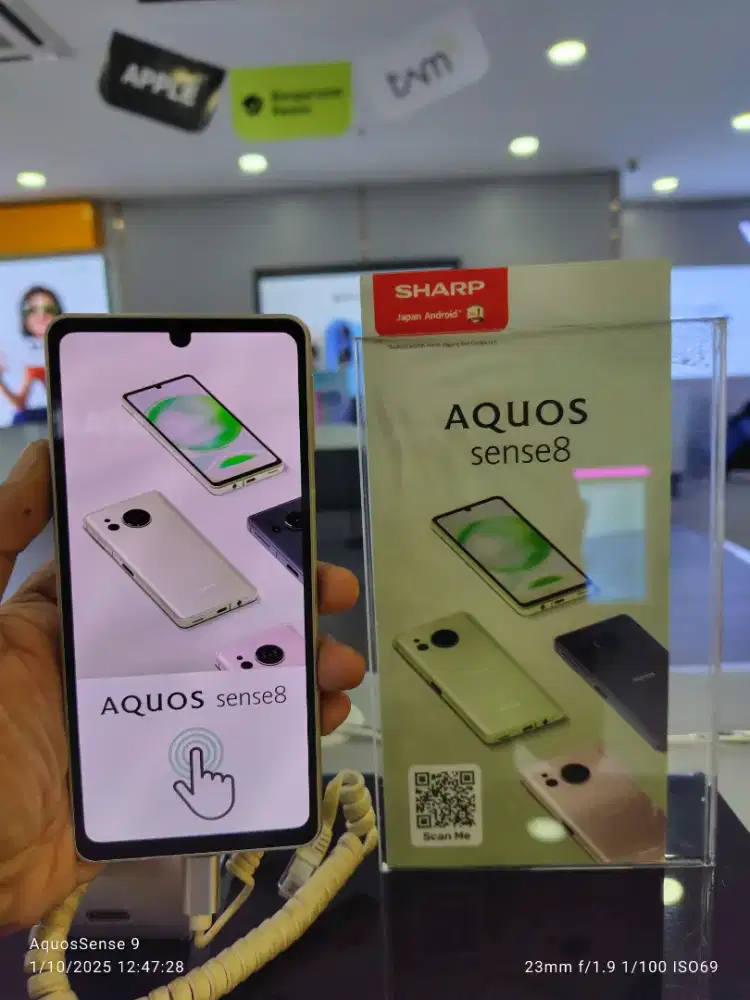Aquos Smartphone Sense 8