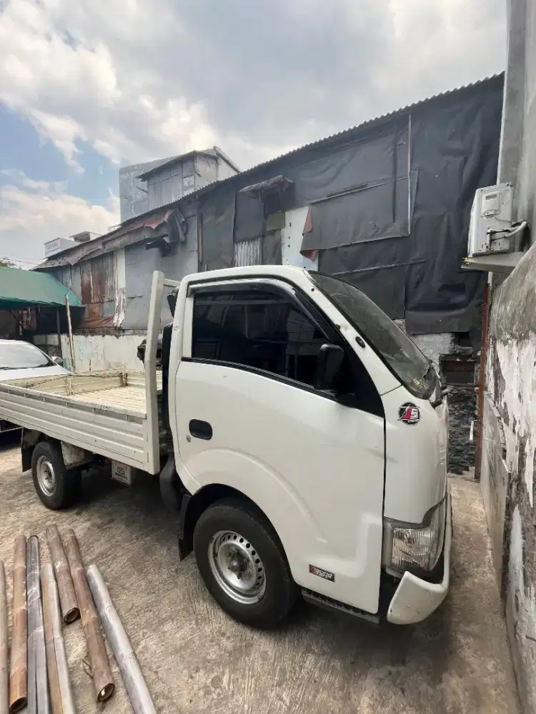 Pick UP Isuzu Traga