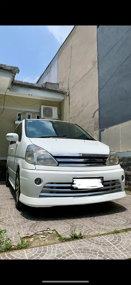 Nissan Serena 2011 Bensin