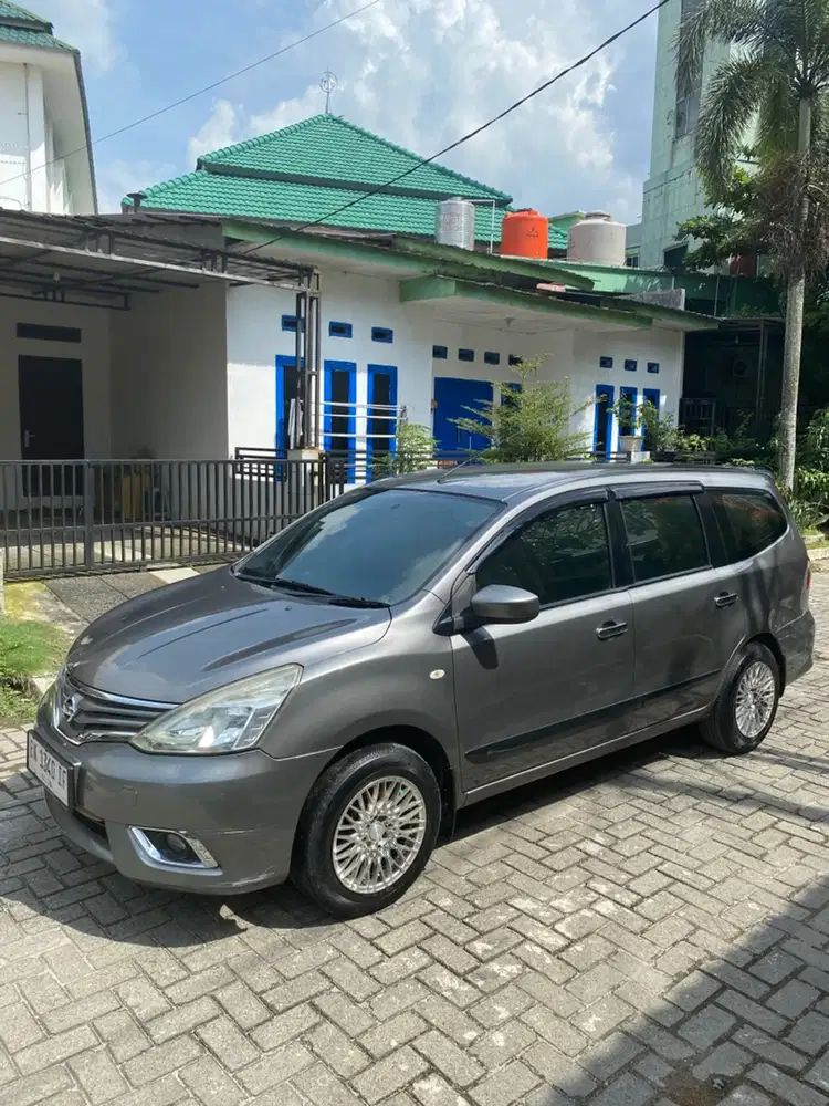 Nissan Grand livina 2014 Bensin