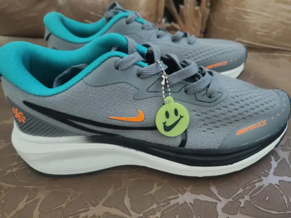 Sepatu Nike Reaxx size 42 baru