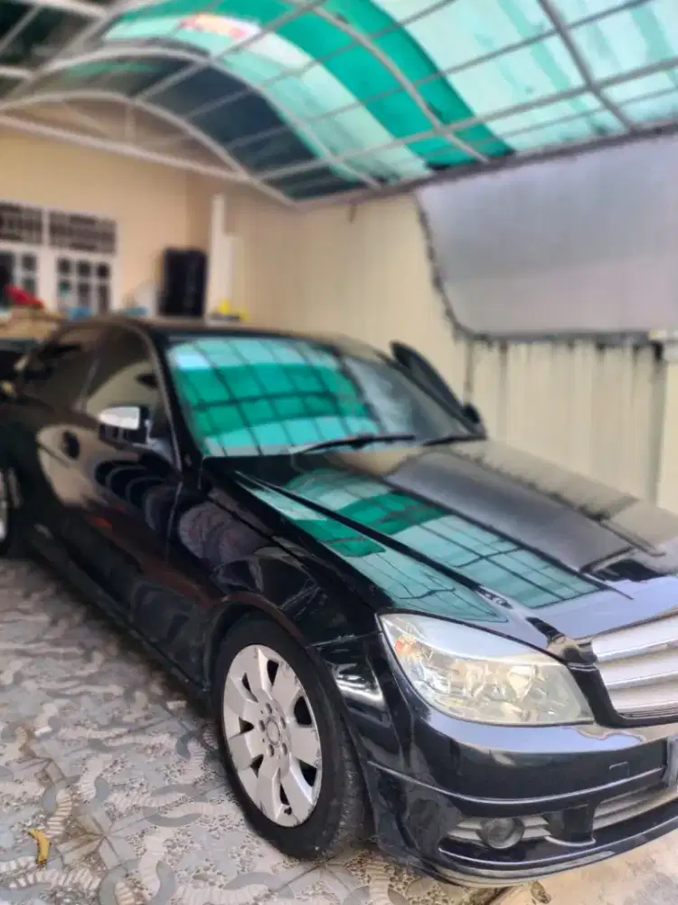 dijual mercy C200 warna hitam thn 2008