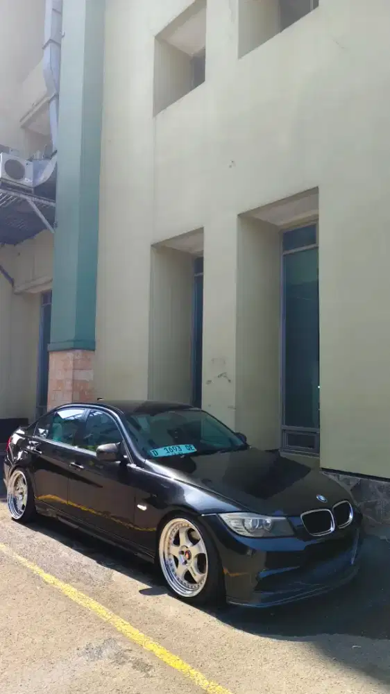 BMW E90 320i Lci 2010