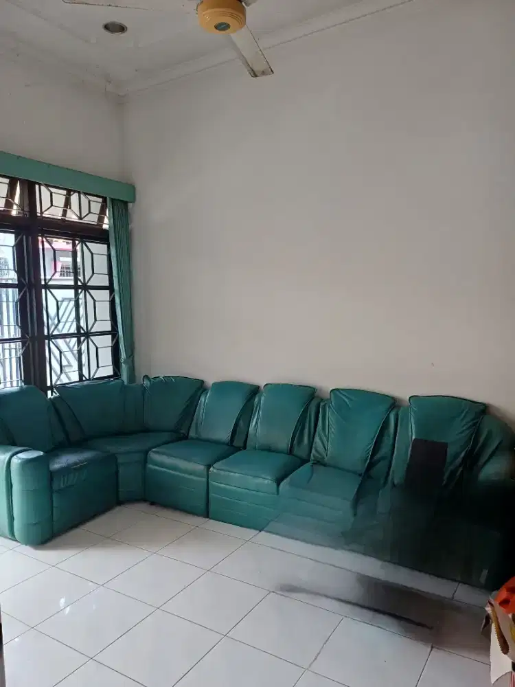 Sofa ruang tamu