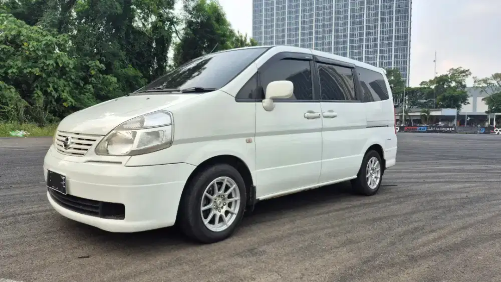DIJUAL SERENA CT C24 2011 ( OVER KREDIT )