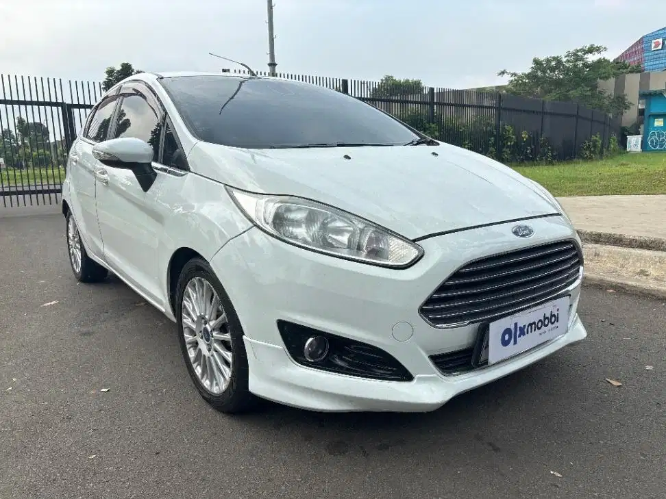 DP MURAH Ford Fiesta 1.0 EcoBoost S Bensin-AT 2015 C1IYB