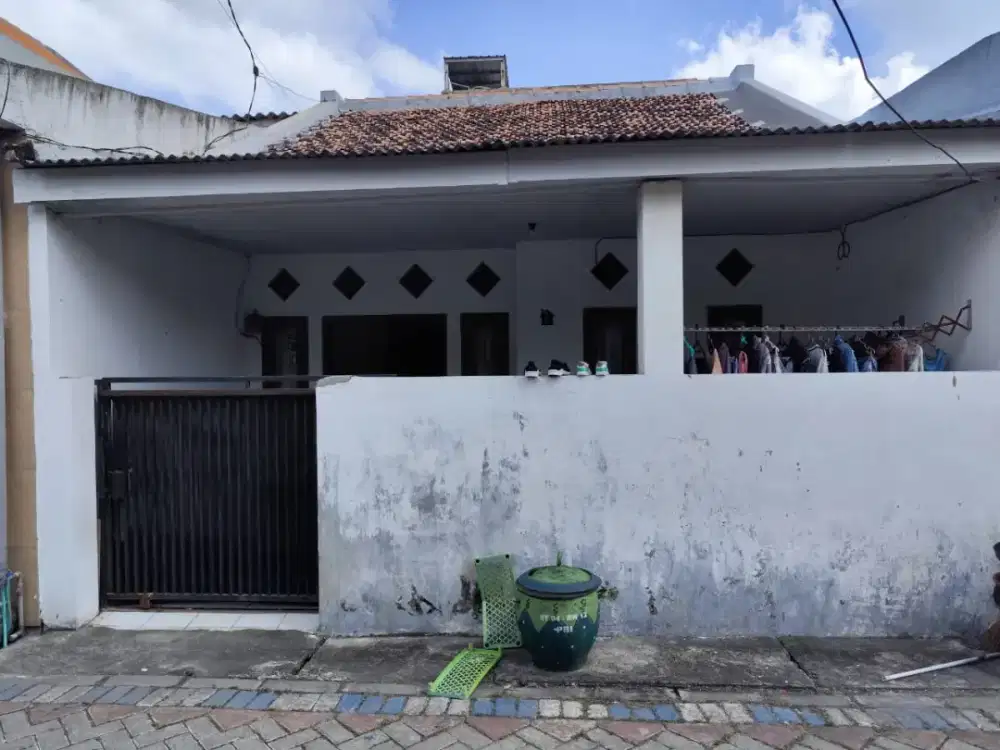 Dijual Rumah Surabaya barat